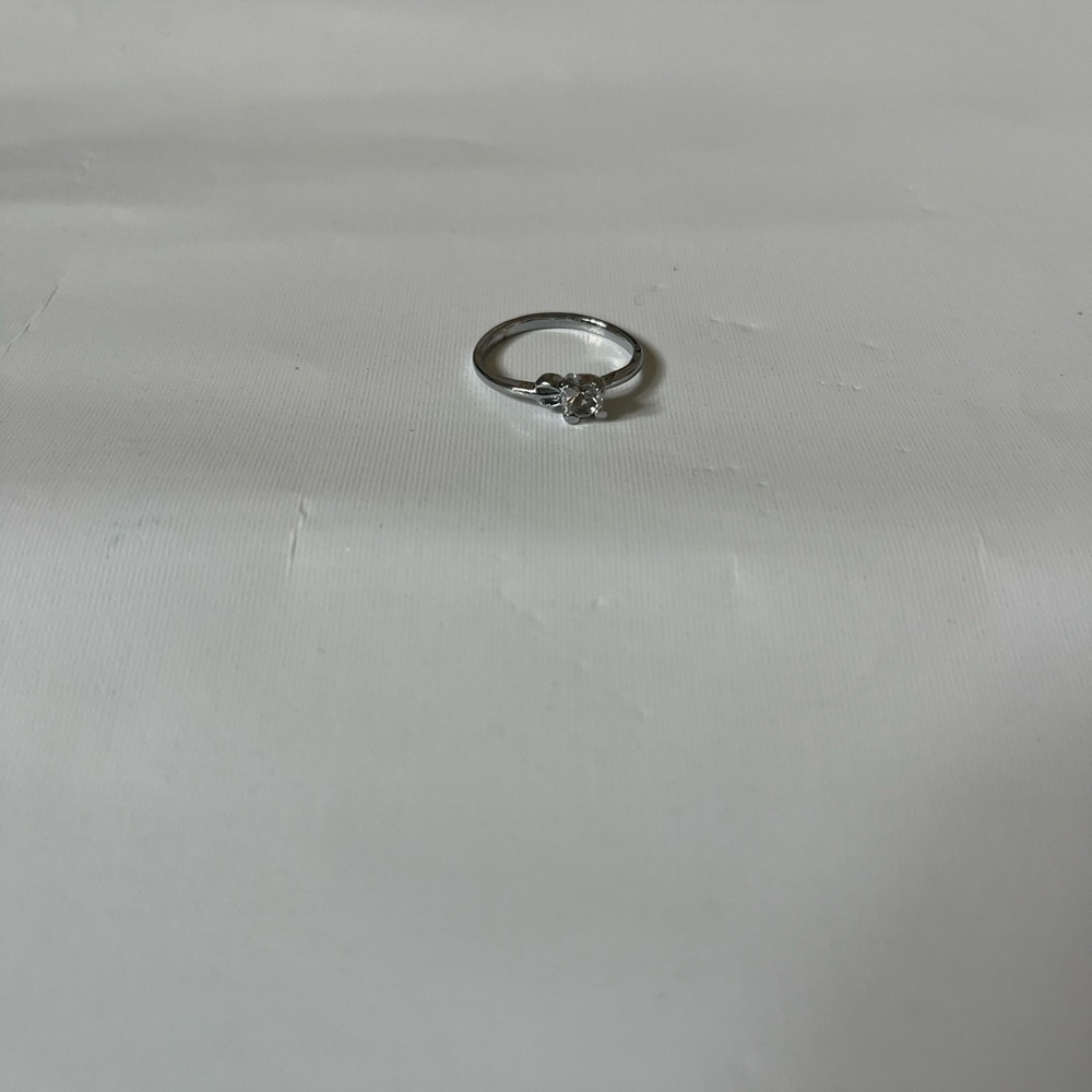 Elegant Silver Ring